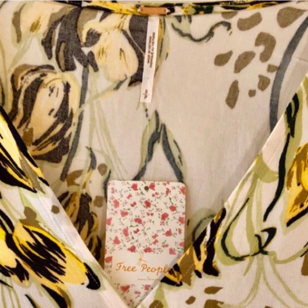🌺🎉HP🎉🌺 NWT Free People Bella Floral Print Top - Picture 15 of 15